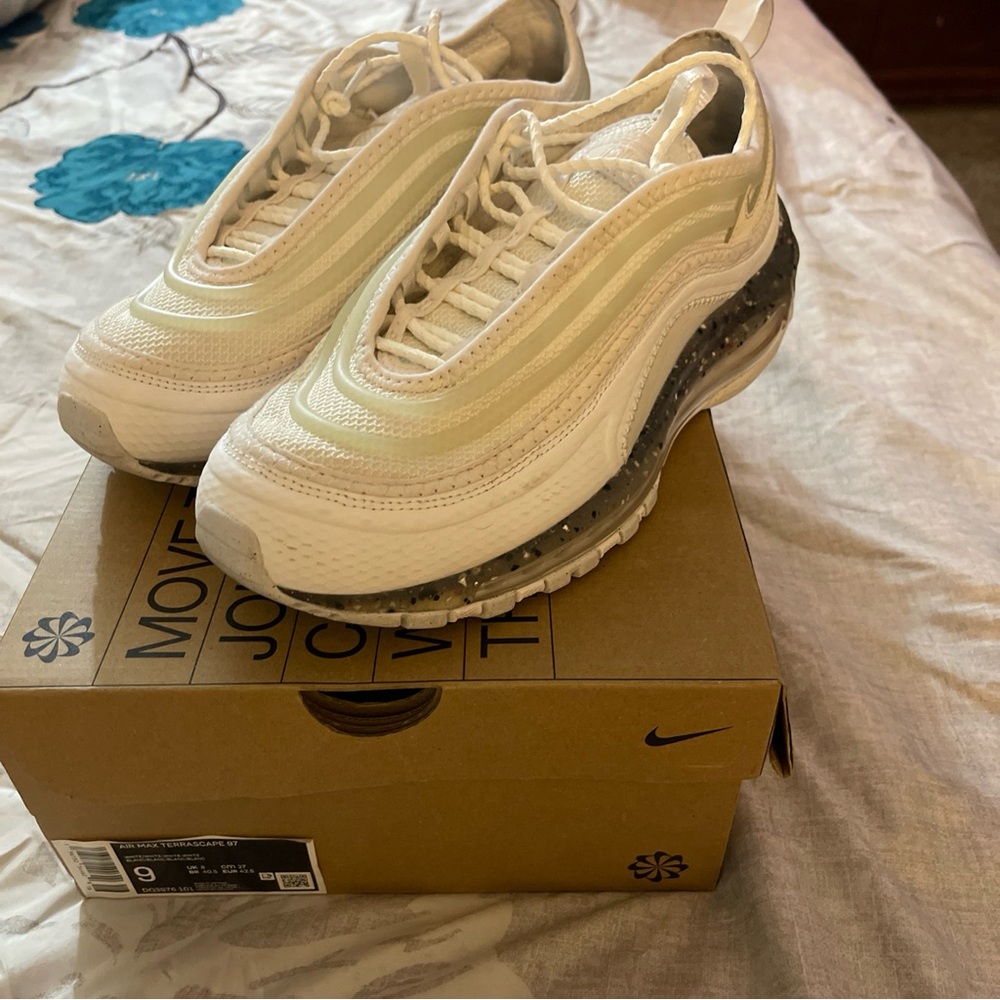 Nike Air Max Terrascape 97 Sneakers DQ3976-101 White Size 9 EUC